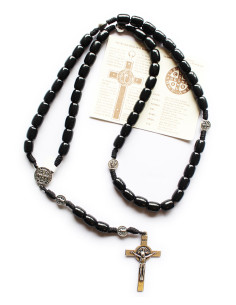 ROSARIO SAN BENITO MADERA METAL OVALDO NEGRO /RE5042-NE